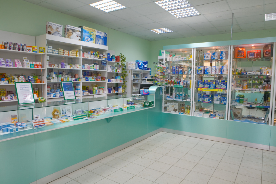 Цените на лекарствата у нас са се повишили с около 10%. Това отчитат фармацевти. Според Николай Костов, председател на Асоциацията на собственици на аптеки,...