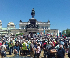 11 протеста блокират София покрай дебатите и вота на недоверие