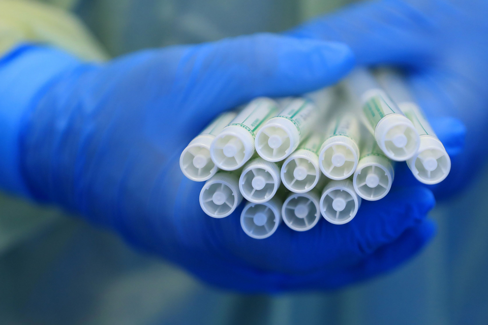 140 са новите случаи на Covid-19 в България за последното денонощие при направени 4 525 PCR теста. Това показват официалните данни на Единния информационен...