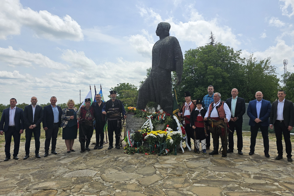 На 17 май, пред паметника „Априлец“ в с. Бояджик, десетки жители и гости на селото се събраха, за да отбележат 148 години от Бояджишкия бунт и последвалото...