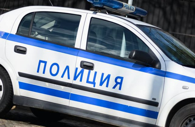 На 19 януари екип на полицията в Нова Загора е извършил проверка на непълнолетно 16-годишно момче. В него е намерена и иззета суха листна маса, която при...