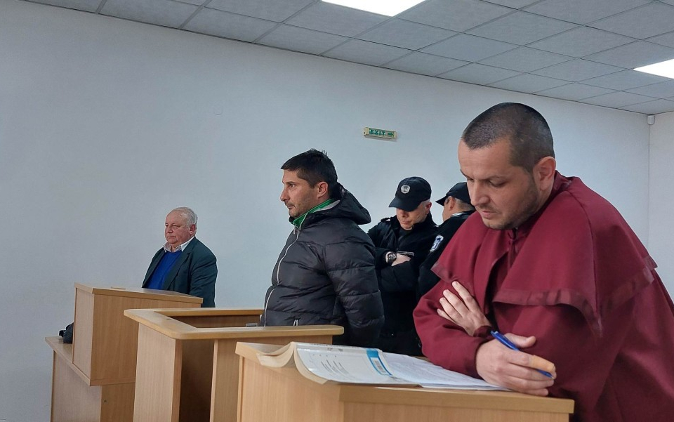 2 години лишаване от свобода получи Десислав Георгиев, който на 29 март беше хванат да кара в насрещното на АМ "Тракия" и то след употреба на алкохол....