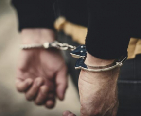 25-годишен мъж е задържан в Нова Загора за домашно насилие