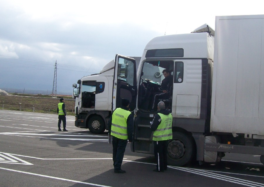 Специализираната полицейска операция за контрол над автобусите и тежкотоварните автомобили, по линия на ROADPOL, се проведе в периода от 8 до 14 май.
В...