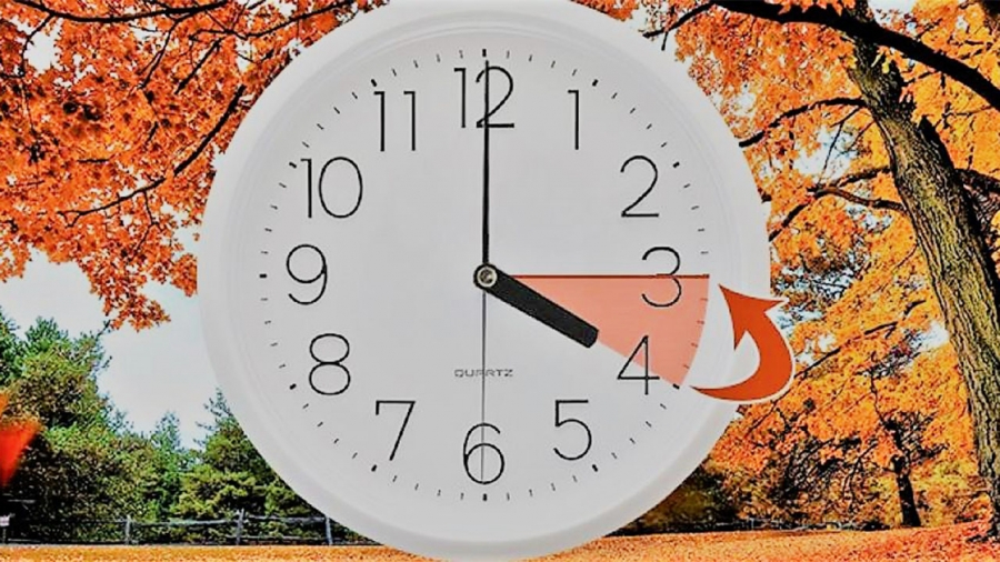 В нощта срещу 29 октомври трябва да преместим стрелките на часовниците с час назад заради зимното часово време.
Смяната към зимно часово време тази година...