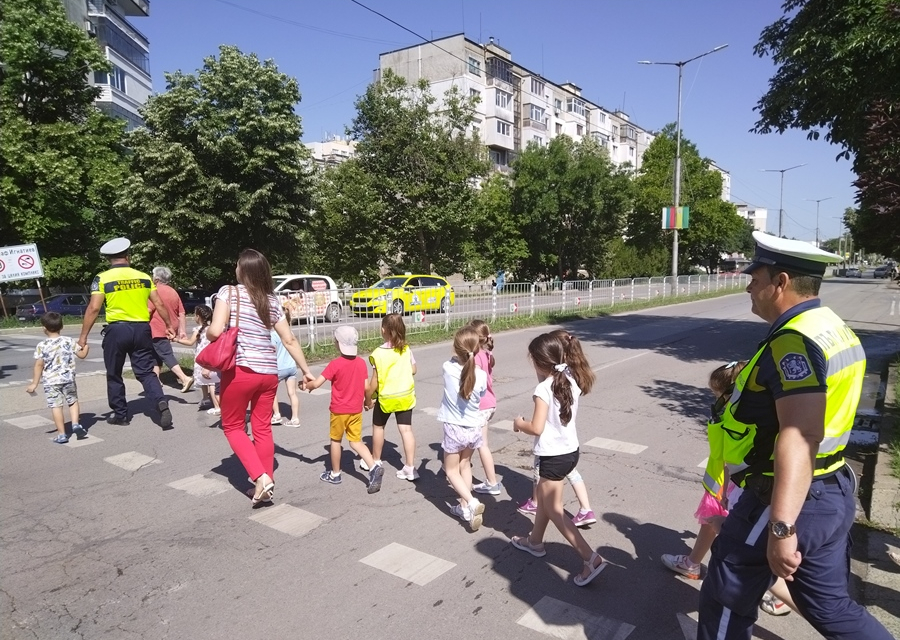 От 2019 г. с решение № 2353/19.06.2019 г. на правителството на Република България 29 юни е обявен за Ден на безопасността на движението по пътищата.Превантивните...