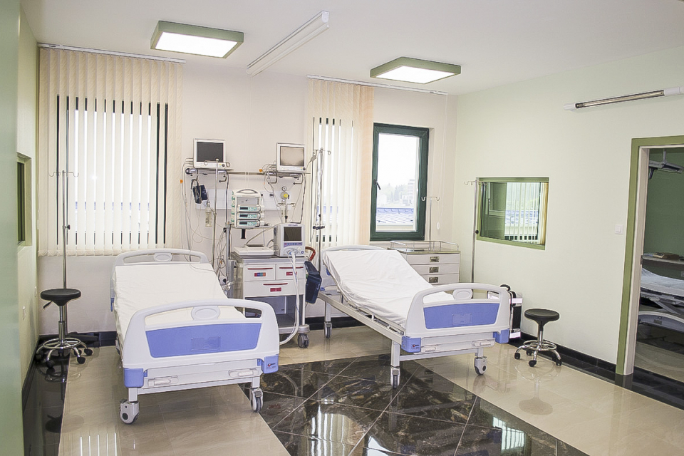 Три лечебни заведения на територията на Ямболска област са посочени в заповедта на здравния министър и в тях трябва да бъдат обособени помещения за евентуално...