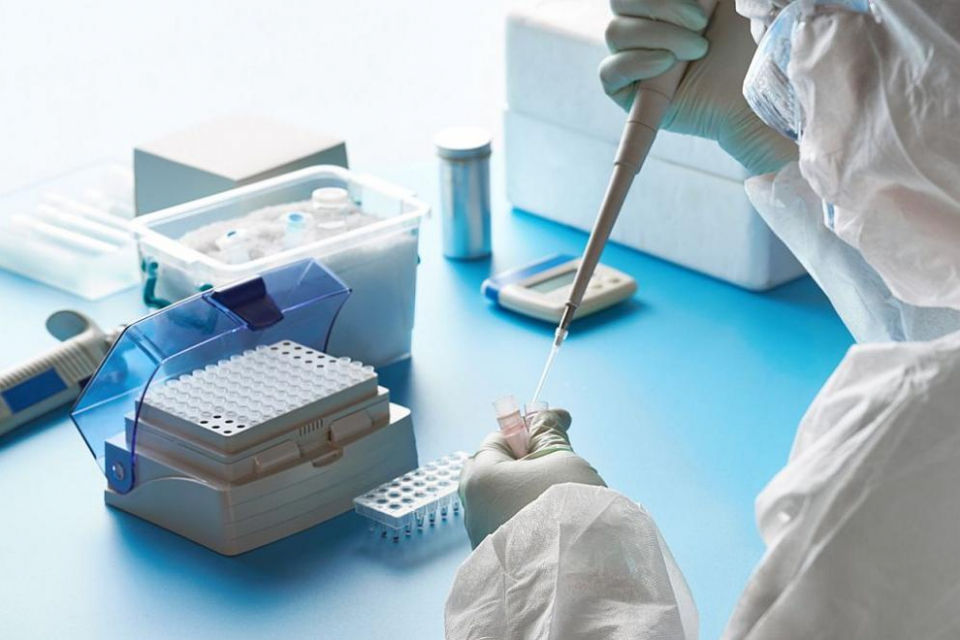 303 са новите случаи на коронавирус у нас за последното денонощие при направени 5 701 PCR теста, показват официалните данни, публикувани в Единния информационен...