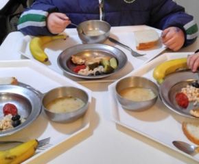  311 деца в риск от област Ямбол получават топъл обяд през зимата 