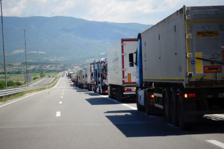От понеделник през граничния контролно-пропускателен пункт (ГКПП) Малко Търново – Дерекьой на българо-турската граница ще могат да преминават и на товарни...