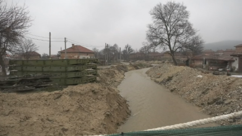 Около 60 милиона лева ще са необходими за възстановяването на пострадалите от наводнението през септември миналата година карловски села Каравелово, Богдан...
