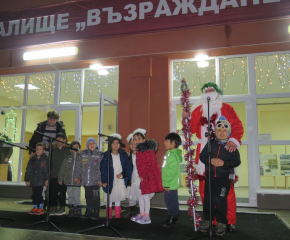 На 8 декември грейва Коледната елха в Болярово