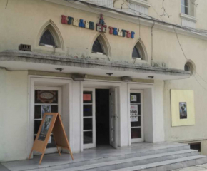 Абсолвенти дебютират на сцената на Сливенския куклен театър
