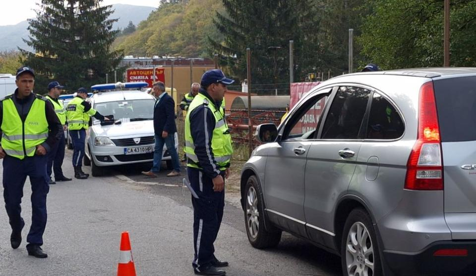 Специализирана операция по пътната безопасност се провежда днес в Сливенска област в района на град Котел, откъдето минава голяма част от   товарния трафик...