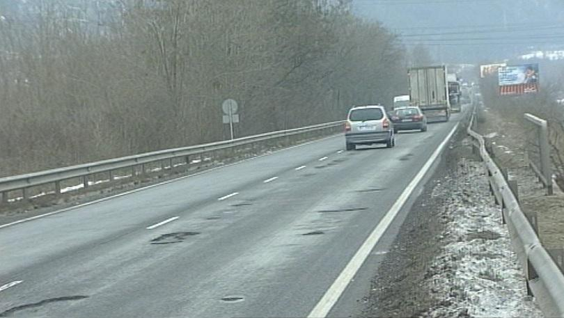 480 предложения от граждани за ремонт на пътища в страната постъпиха в Агенция "Пътна инфраструктура" в рамките на две седмици.
214 от сигналите са за...