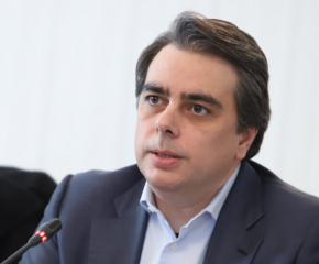 Асен Василев: България не предвижда да затваря ТЕЦ-ове