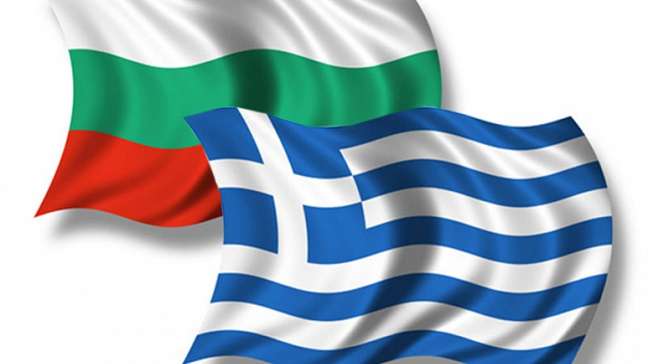 Интермодален транспортен коридор създават Гърция и България между Егейско и Черно море. Пътна и железопътна връзка се очаква да увеличи обема на товарите...