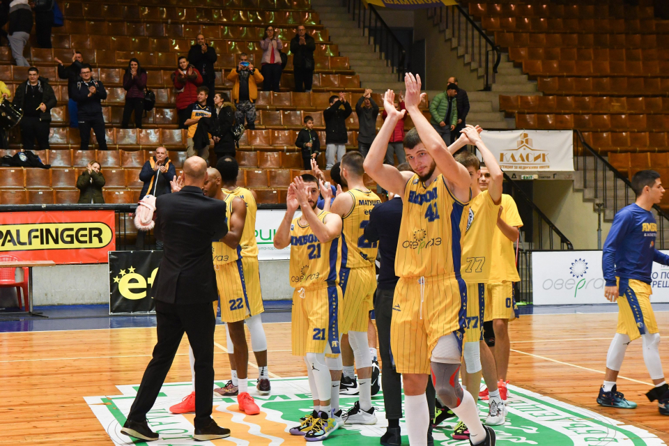 Баскетболният тим на Ямбол ще се изправи срещу отбора на “Академик” - Пловдив като гост, в мач от програмата на Националната баскетболна лига на 29 януари...