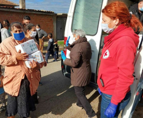 БЧК продължава да оказва хуманитарна помощ на хиляди хора