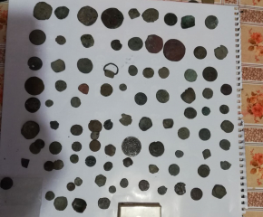 Близо антични 170 монети са иззети при полицейска операция в Бургас