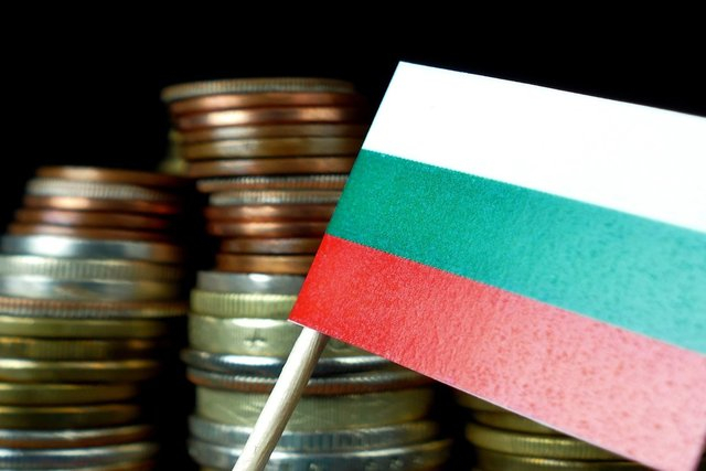 България се нарежда на 50-о място по богатство на глава от населението от общо 133 изследвани държави. Тя се нарежда на 39-о място по сложност и комплексност...