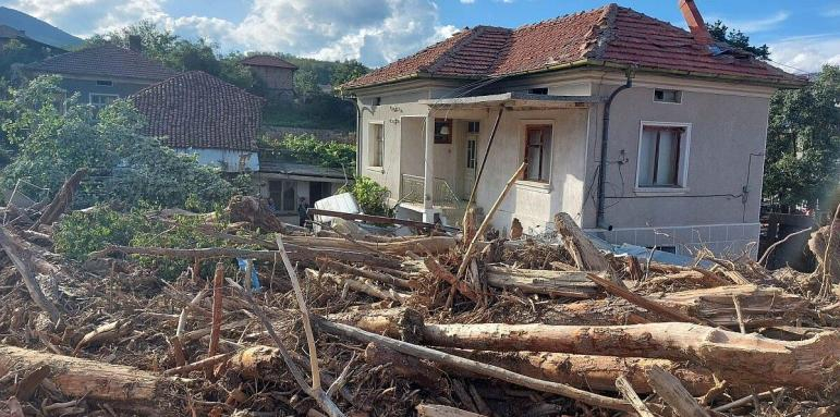До 31 октомври "Български пощи" ще приема безвъзмездно куриерски пощенски пратки и пощенски парични преводи за тежко пострадалите от наводненията в селата...