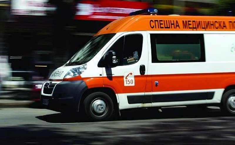 Пътно произшествие с пострадали е станало днес на оживено кръстовище в град Сливен. Сигналът е получен в 10,48 часа за пътен инцидент в района на кръстовище...