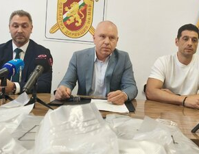 Четирима обвинени в Сливен държане с цел разпространение на марихуана за 7,6 млн. лв