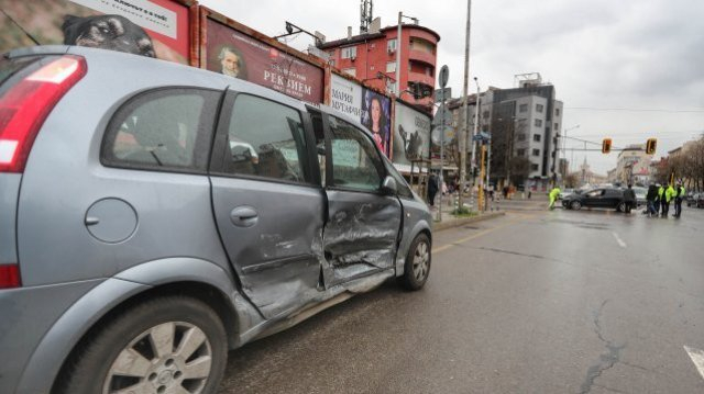 За последното денонощие в страната са отчетени 18 пътнотранспортни произшествия, в които няма загинали, а 22 души са ранени. В София са регистрирани две...