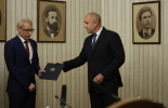 Денков върна изпълнен на президента втория мандат