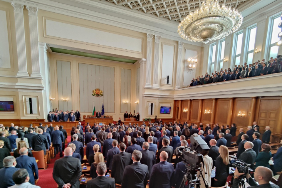 Депутатите не избраха председател на Народното събрание и от втория опит, когато бяха подложени на гласуване кандидатурите на Никола Минчев (ПП) и Росен...