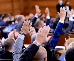 Депутатите ще обсъдят в пленарна зала връщането на хартиената бюлетина