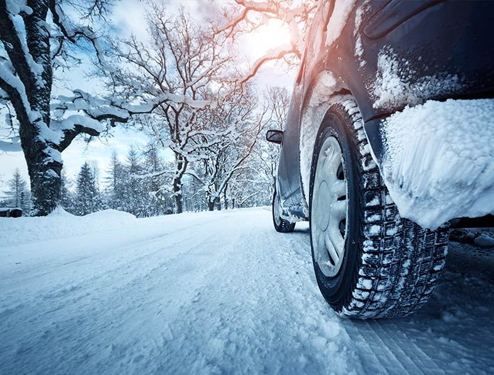 



Започва Акция "Зима". От днес до 1 март всички автомобили задължително трябва да бъдат оборудвани със зимни гуми, или такива с дълбочина на...