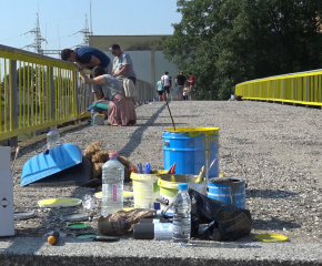 Доброволци и Община Ямбол обновиха пореден мост (видео)