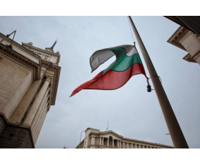 Донев: В знак на съпричастност с Турция и Сирия българският флаг да бъде свален наполовина днес