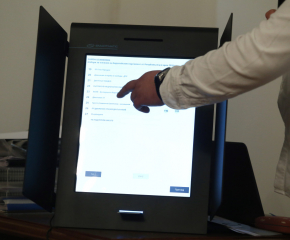Доставиха машините за пробно гласуване в Ямбол