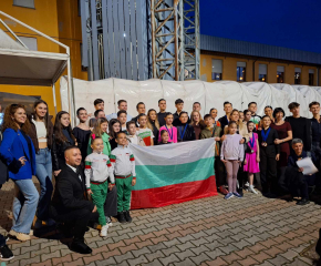 Два златни медала за България на Световното първенство по спортни танци учебна програма