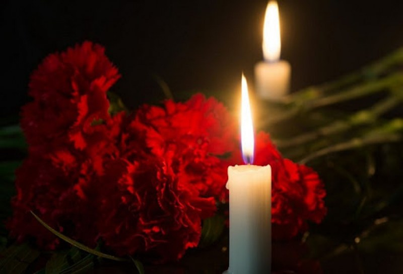В община Елхово утре, 9 ноември, със заповед на кмета Петър Киров, е обявен ден на траур в памет на загиналия снощи при престрелка край преградното съоръжение...