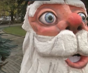 Фигура на Дядо Коледа скандализира Велико Търново