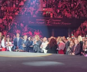 Фондация "Енчо Керязов" отличи талантливи деца по време на 14-а "Нощ на звездите"