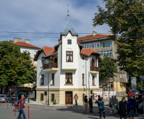 Фондация „Лили Иванова“ предлага да изгради Културен център в Брънековата къща в Ямбол