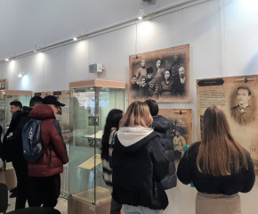 Фотодокументалната изложба „От оръжието към плуга“ на Национален парк-музей „Шипка-Бузлуджа“ гостува в Културно-информационен център „Безистен“ - Ямбол