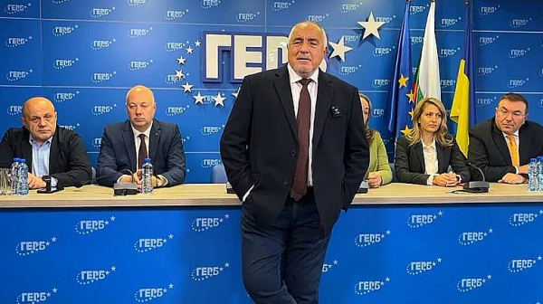 ГЕРБ са готови да разширят коалицията с включването на ДПС - Ново начало. Другият вариант е предсрочни избори през февруари. Това заяви лидерът Бойко Борисов,...