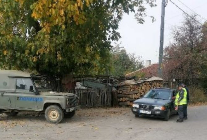 Специализирана операция срещу незаконната сеч в село Градец. Акцията е проведена вчера от служители на РУ-Котел, Специализираните полицейски сили при ОДМВР-Сливен...