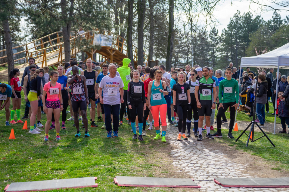 Близо 100 участници се включиха в Третия лекоатлетически пробег „Ямбол-рън“ 2023, който се проведе в лесопарк „Боровец“ на 19 март, неделя.
Пробегът се...