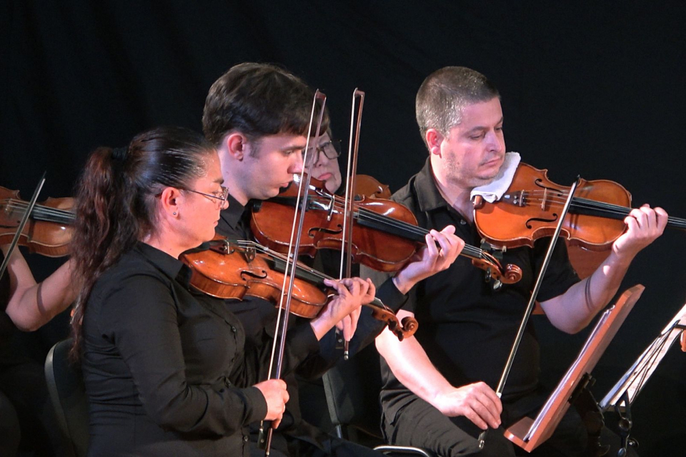 Солисти на неделния концерт са Красимира Султанова, Мария Славова и Михаел Бабич
„С музиката на Антонио Вивалди” е озаглавен поредният концерт на Камерен...