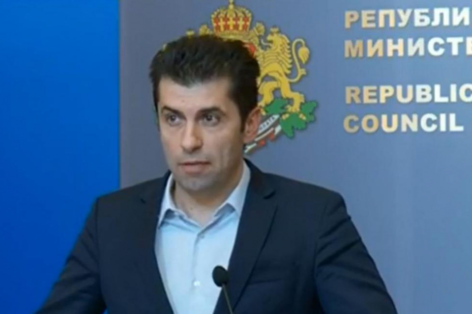 Премиерът Кирил Петков обяви, че свиква днес извънредно заседание на Министерски съвет с 3 точки.
Първата от тях е успешното извозване на 140 българи...