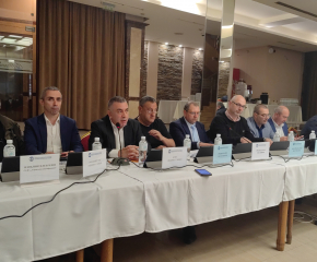 Кметът на Сливен приветства участниците в заседанието на Камарата на строителите в България