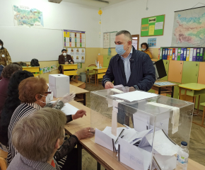 Кметът Стефан Радев: Гласувах да продължи икономическото развитие на България
