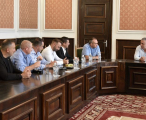 Кметът Стефан Радев се срещна с новото командване на Многонационалната бойна група на „Ново село“